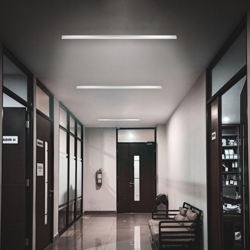 Gabinete-LED-T5-18w-Blanca